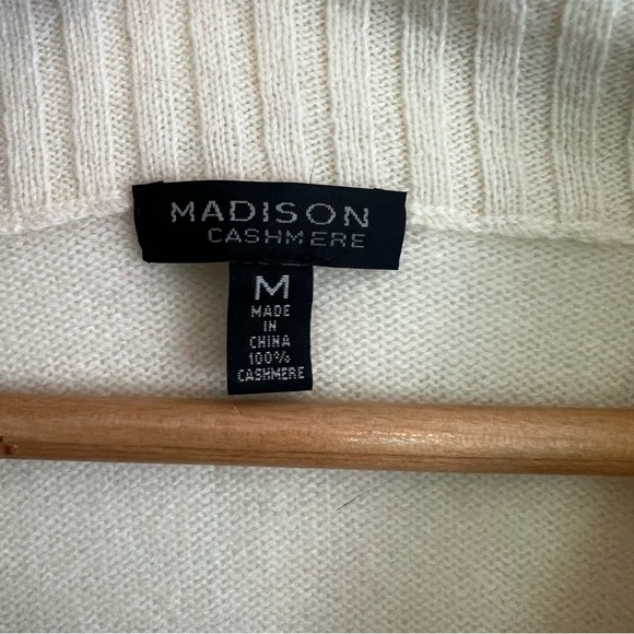 Cashmere Ivory V Neck Sweater Size Medium - Picture 3 of 9